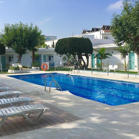 Hostal Las Cumbres Conil De La Frontera Exterior photo